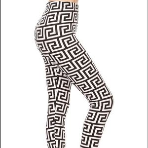 High waisted leggings in an allover abstract print